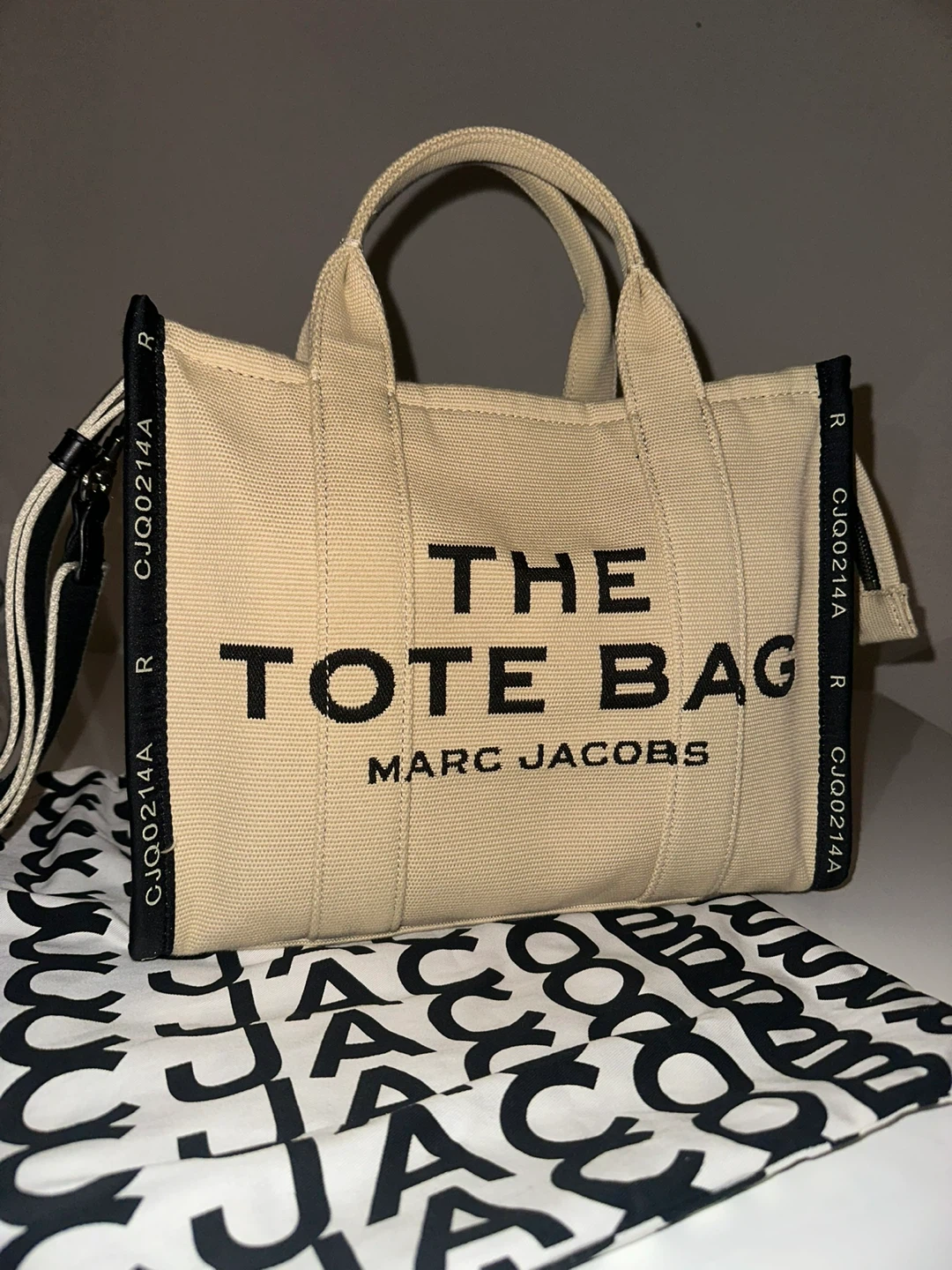 Marc Jacobs The Tote Bag - Beige Canvas