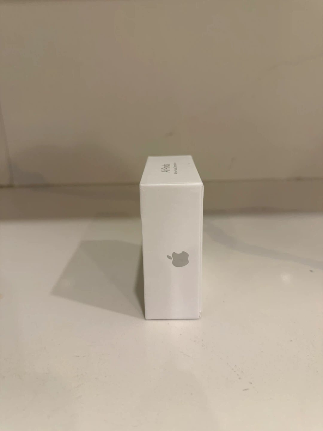AirPods 4 with noise cancellation - photo 2