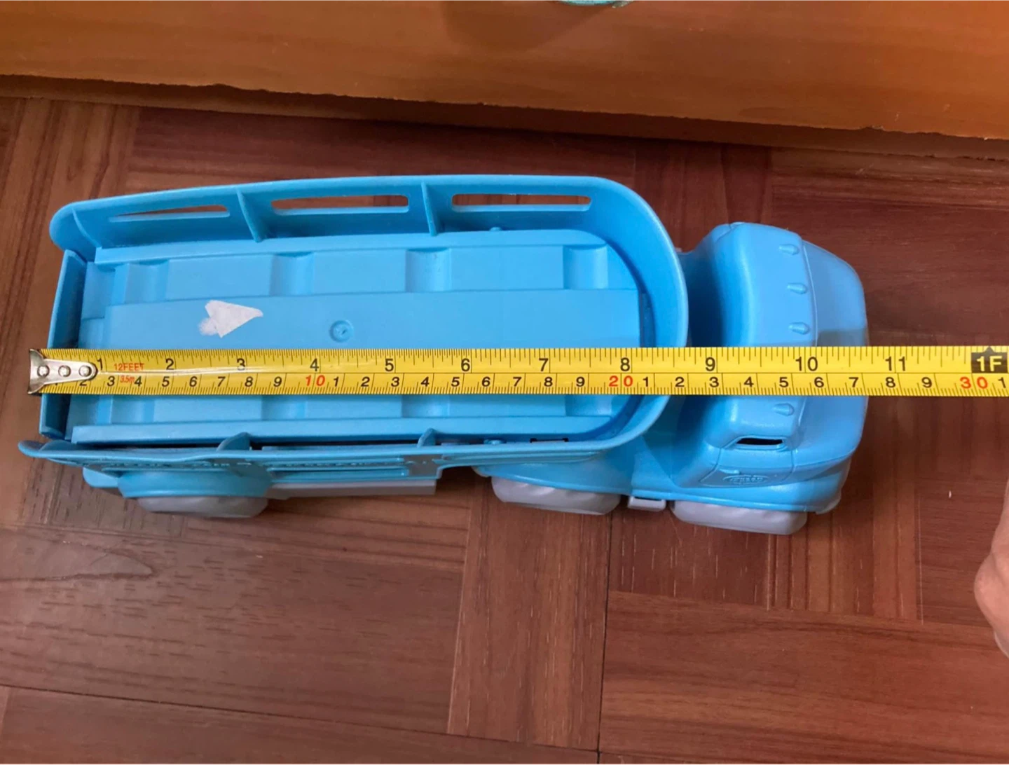 Car toy 🥕 - photo 2