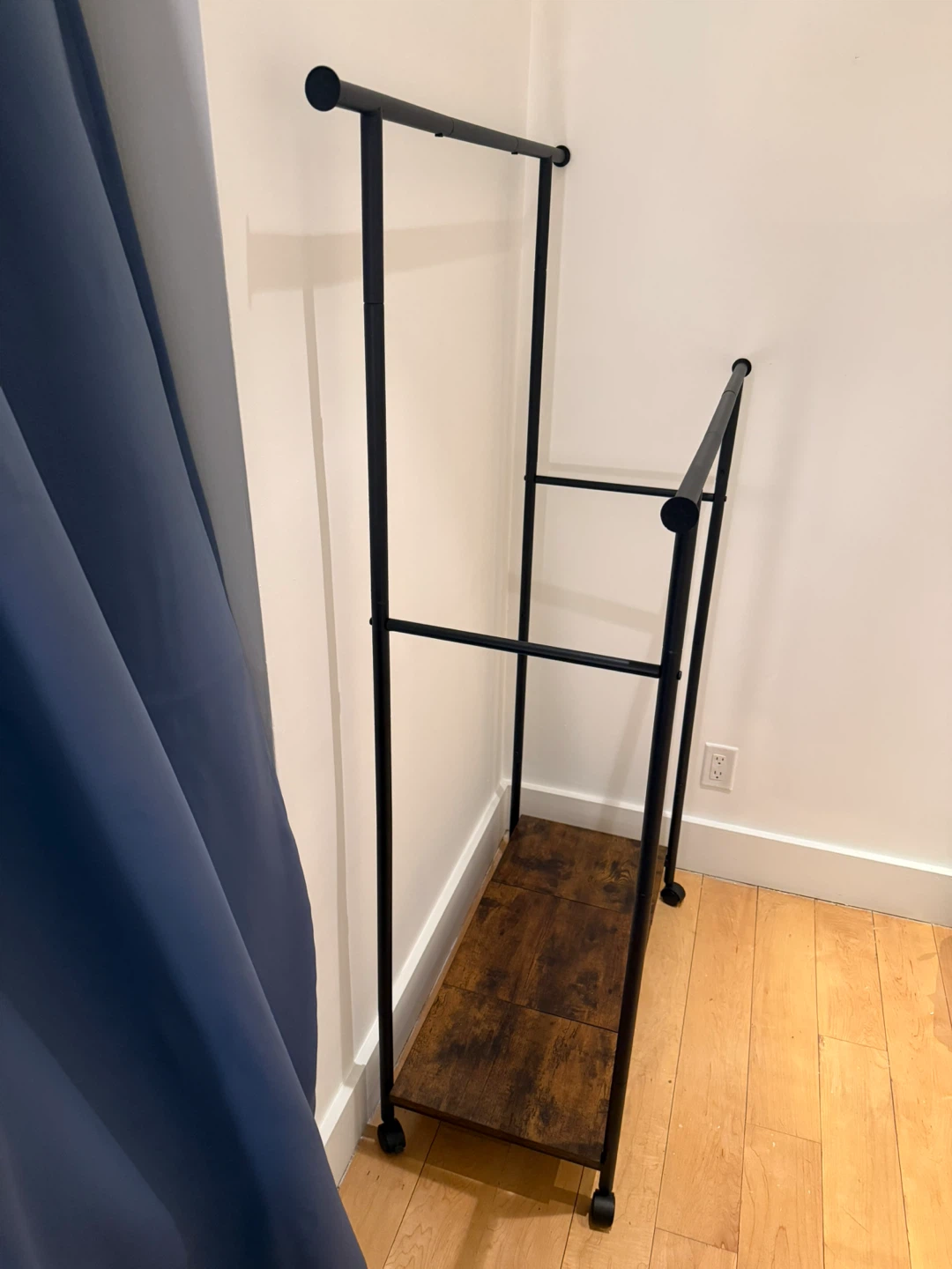 Double-Rod Clothes Rack with Shelf - photo 2