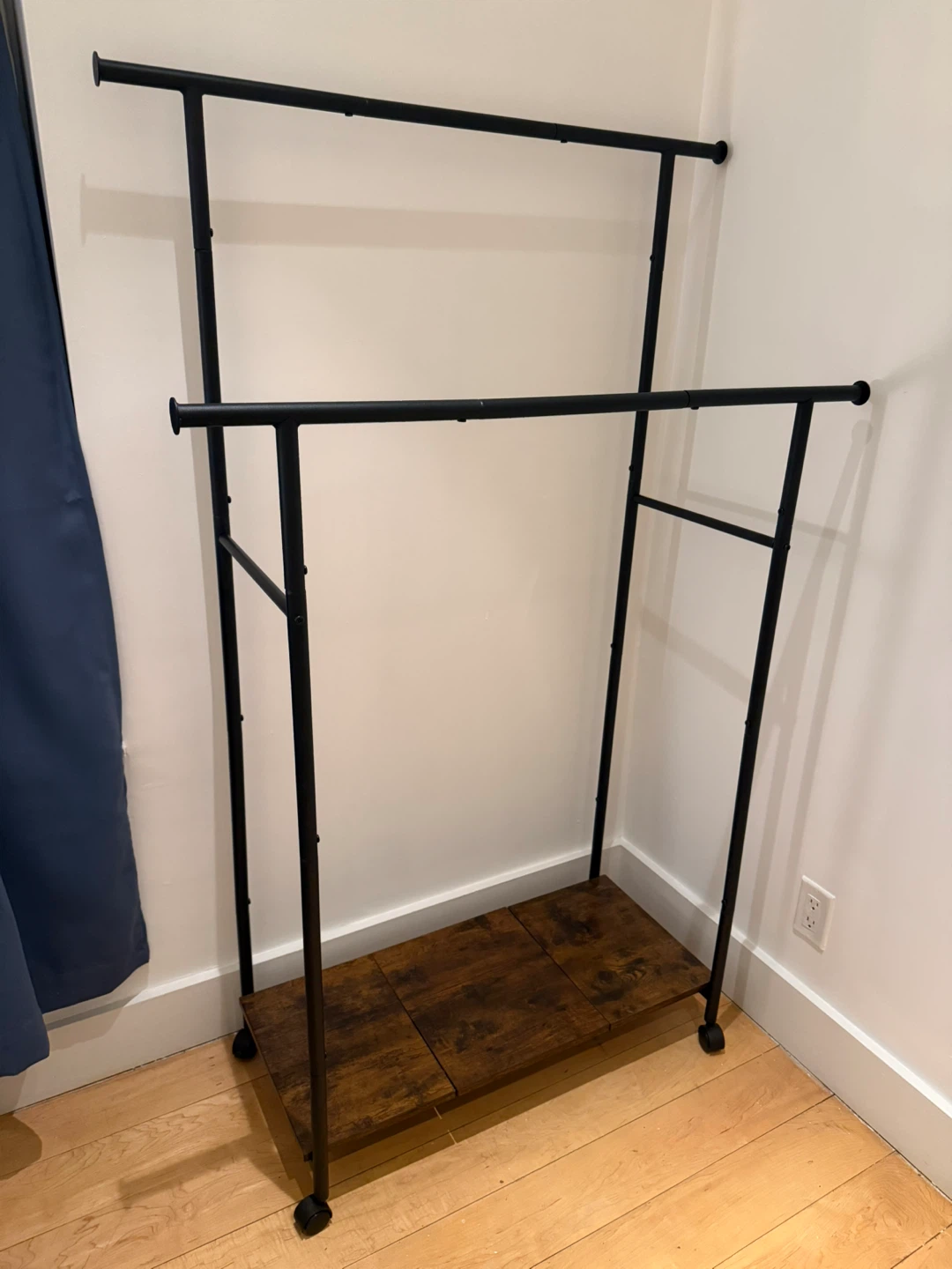 Double-Rod Clothes Rack with Shelf