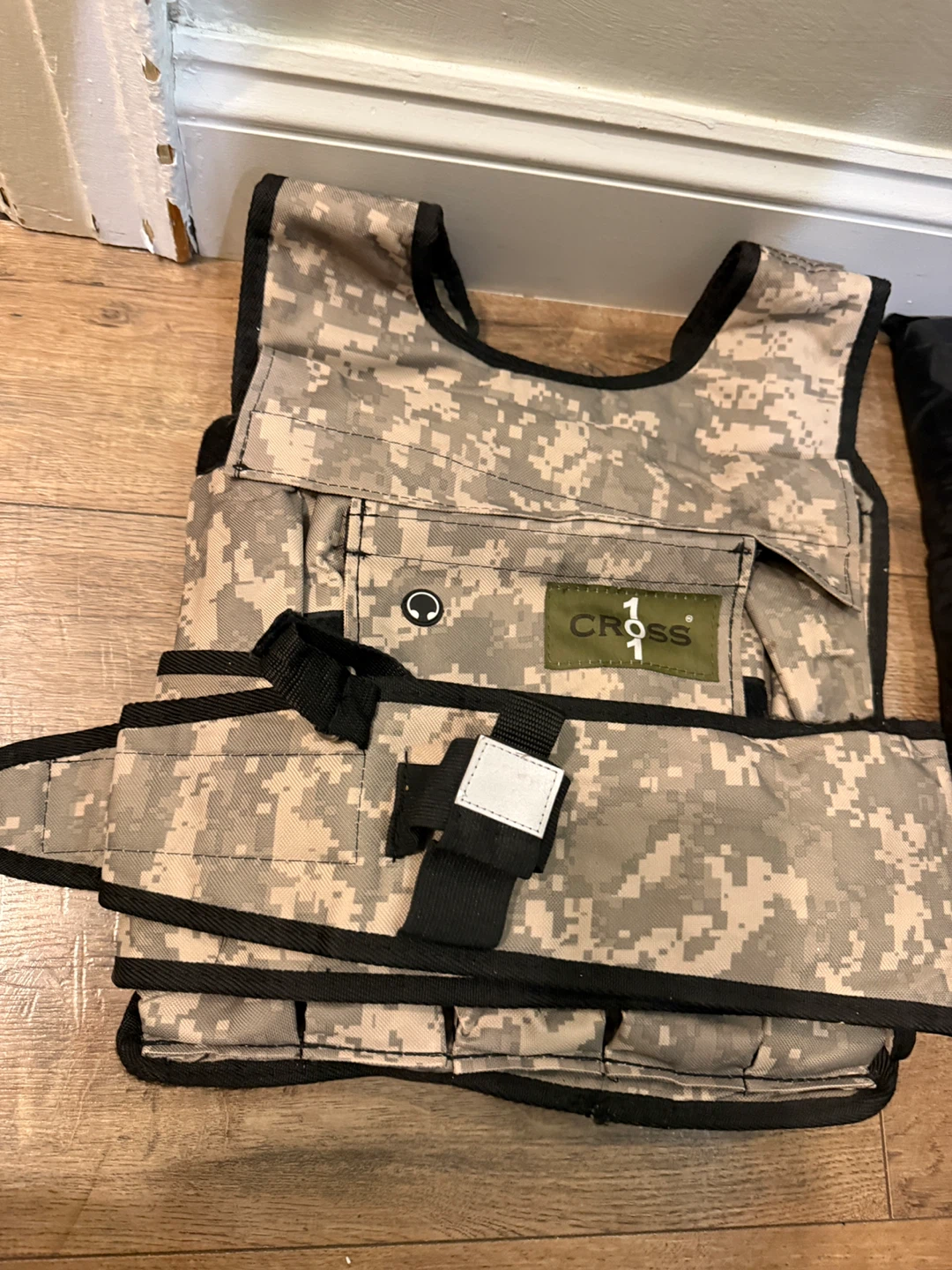 CROSS101 Vest with Shoulder Pads, 60 lb - photo 3