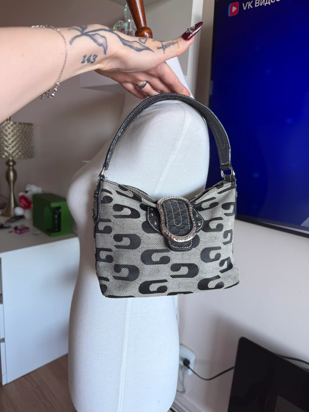 Guess Shoulder Bag