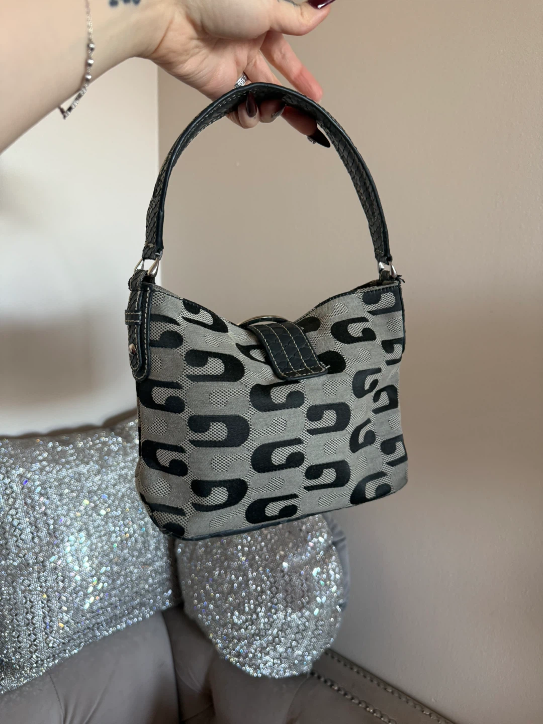 Guess Shoulder Bag - photo 5
