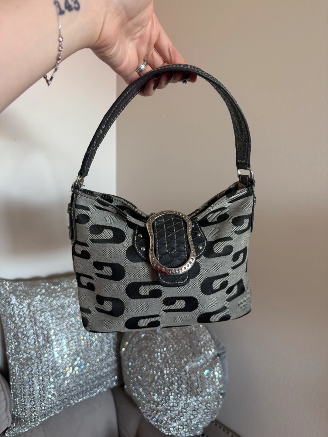 Guess Shoulder Bag - photo 2