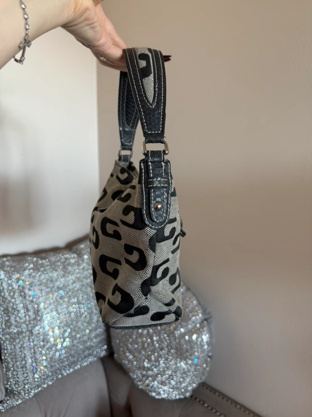 Guess Shoulder Bag - photo 4