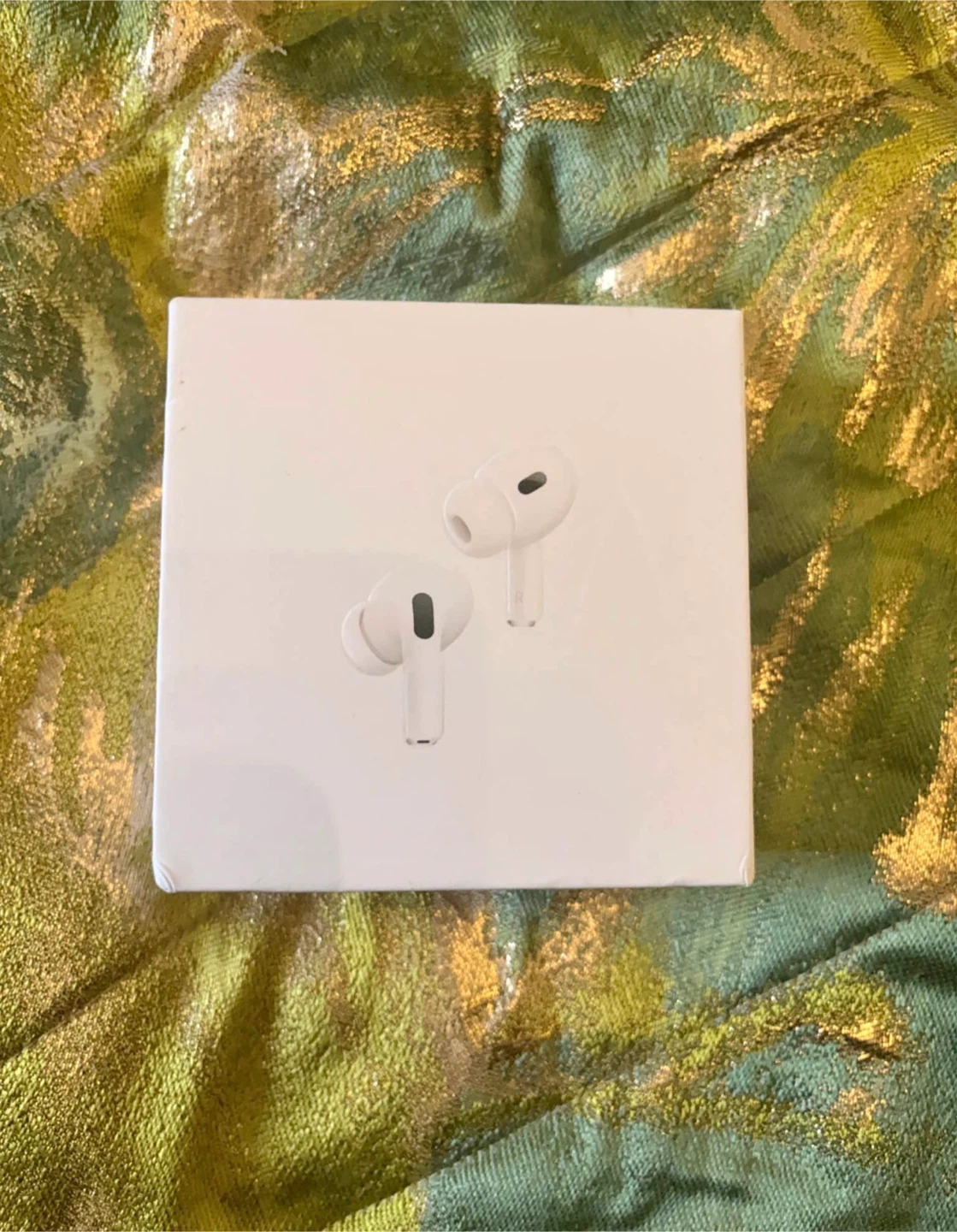 Apple AirPods Pro (2nd Gen) with MagSafe Charging Case