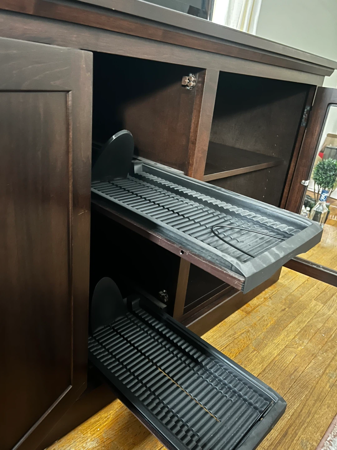 La-Z-Boy TV Stand - photo 4