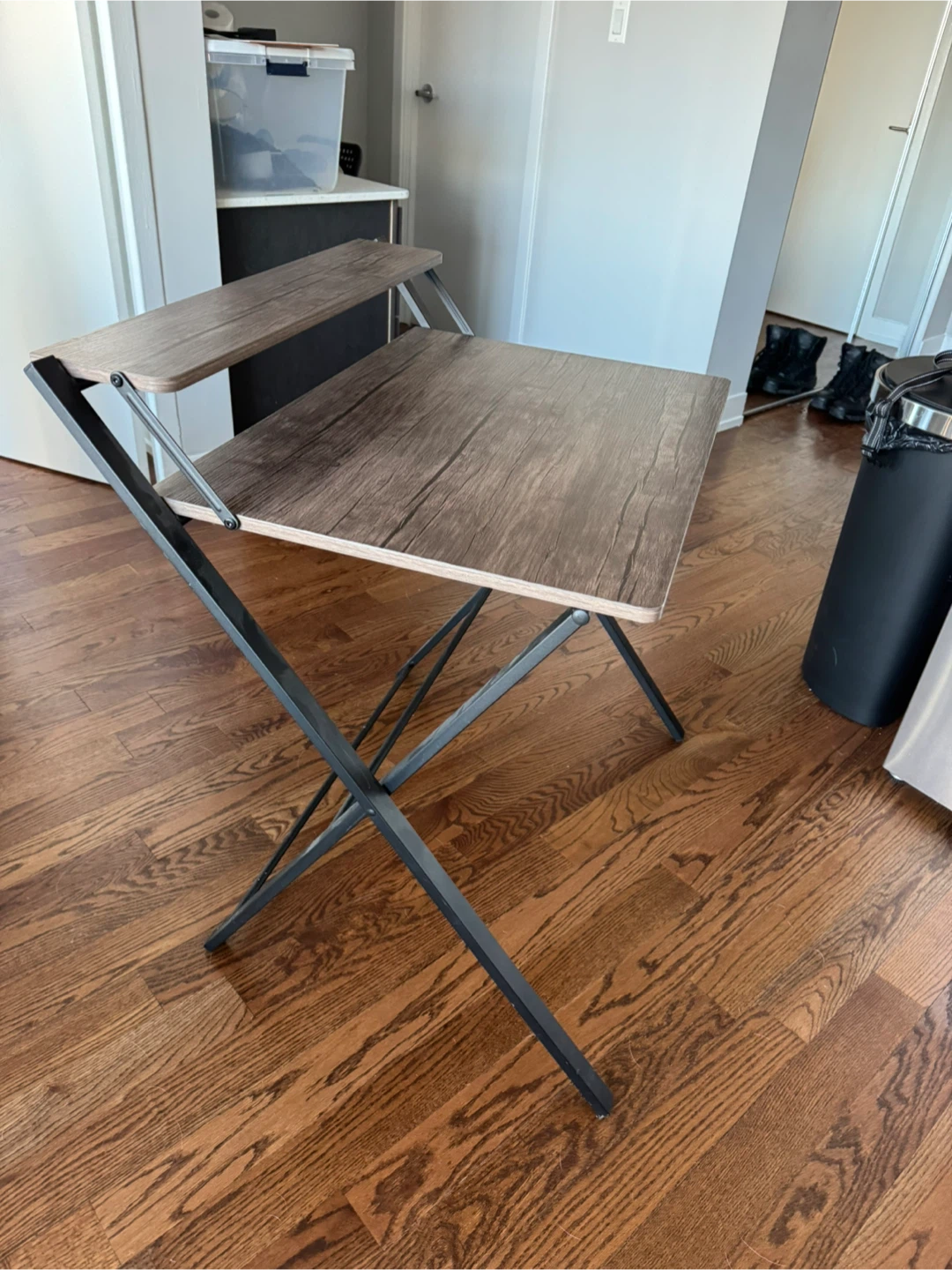 Foldable Desk with Shelf