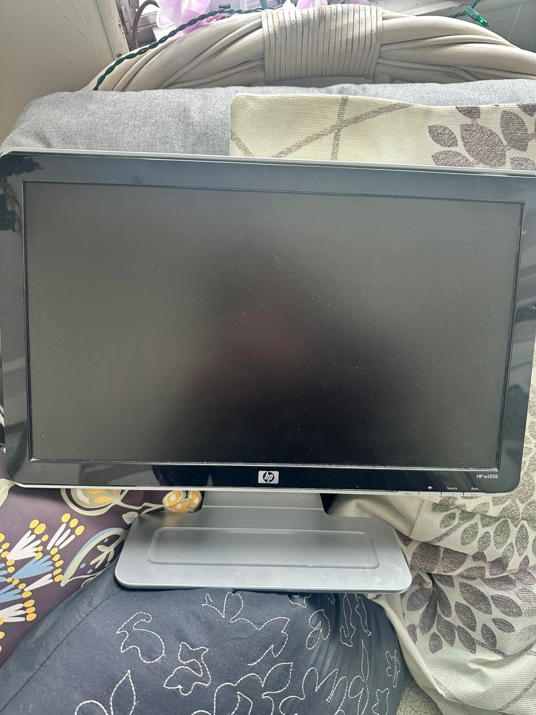 HP w1858 Monitor