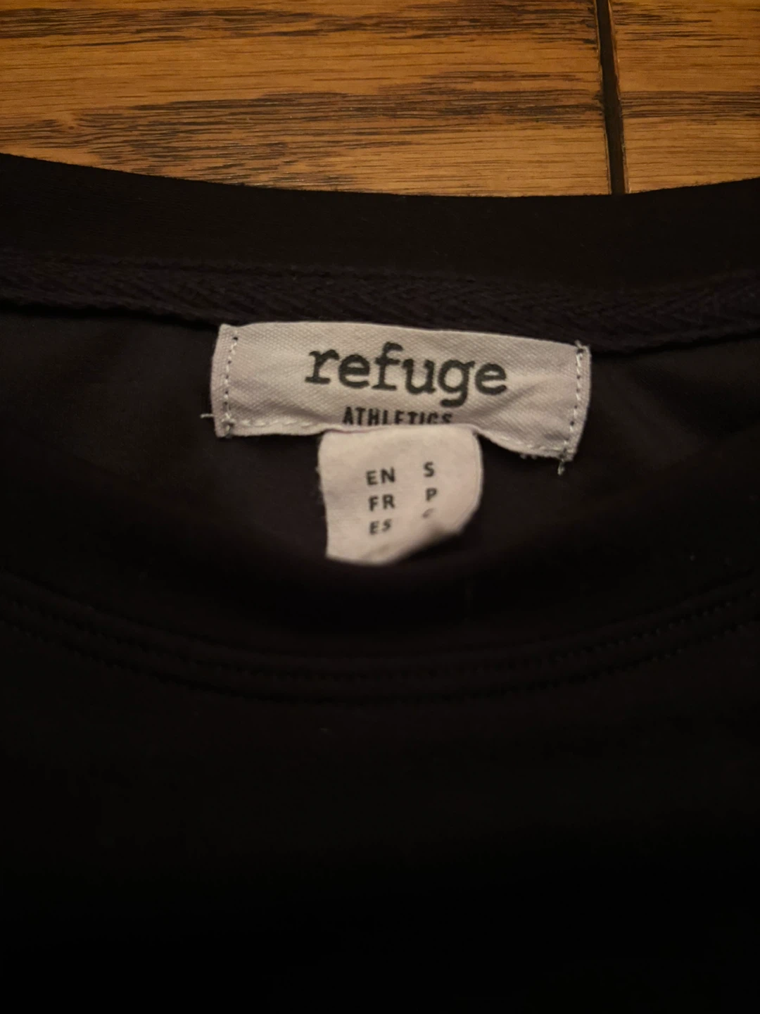 Refuge Athletics Black Cropped Sweatshirt - photo 2