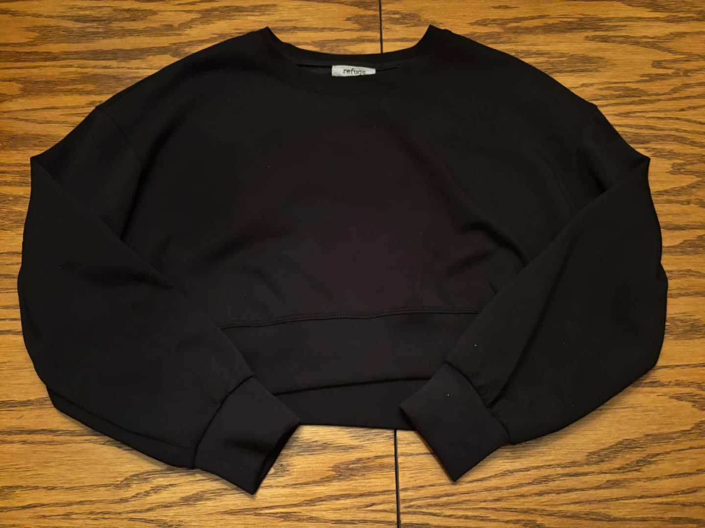 Refuge Athletics Black Cropped Sweatshirt
