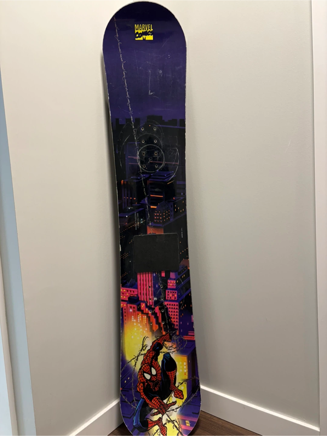 Marvel Comics Spiderman Snowboard