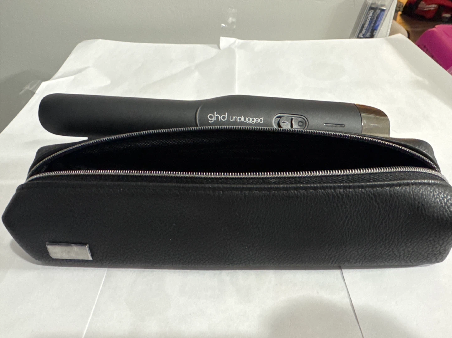 Brand New GHD Unplugged Cordless Straightener - photo 4