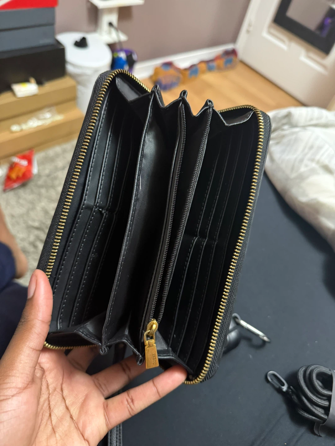 Guess Wallet - photo 4