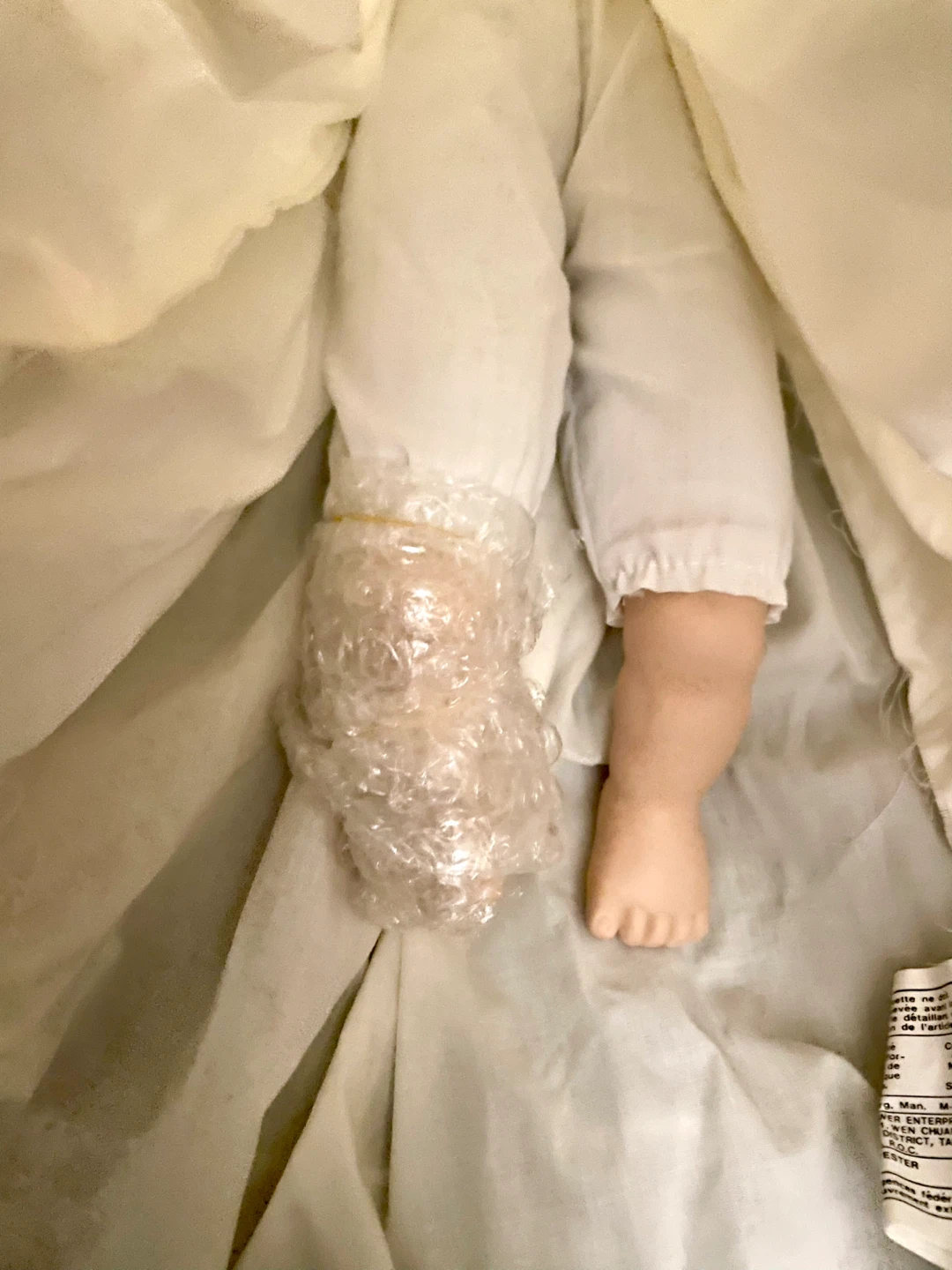 VINTAGE PORCELAIN DOLL - photo 4