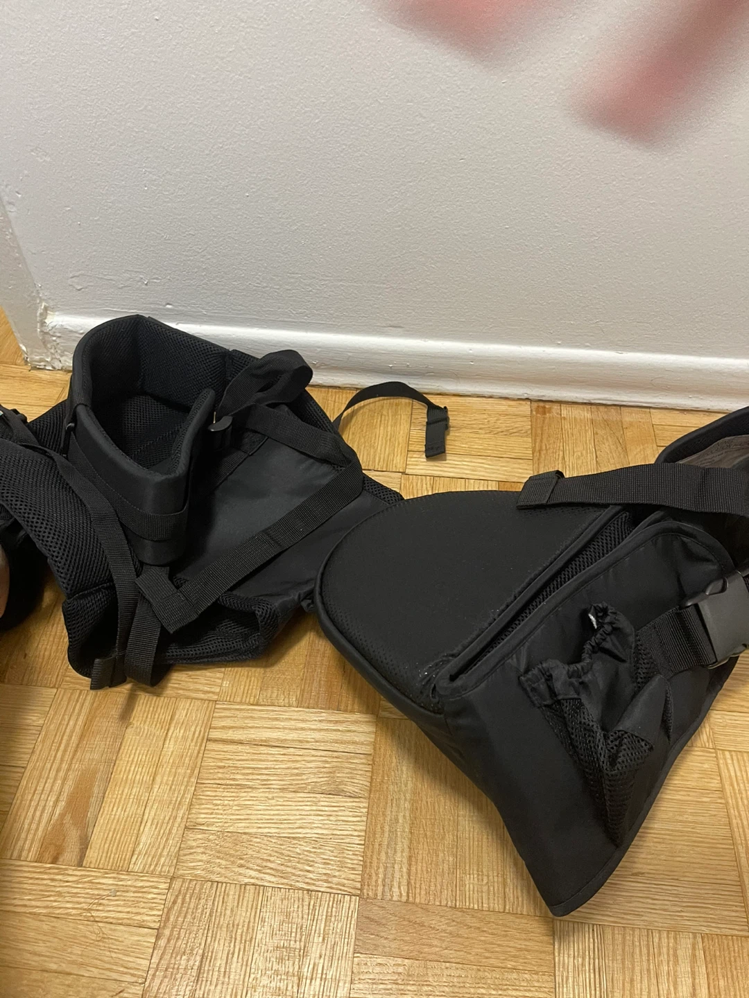 Baby carrier , hip seat