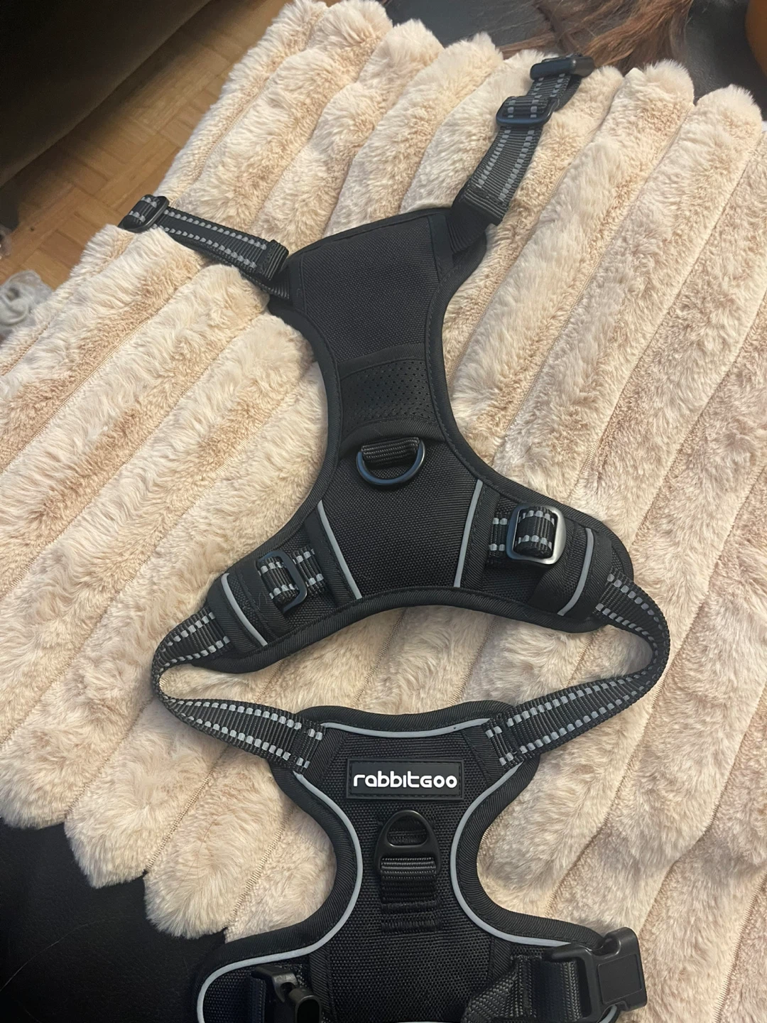 Dog harness brand new !