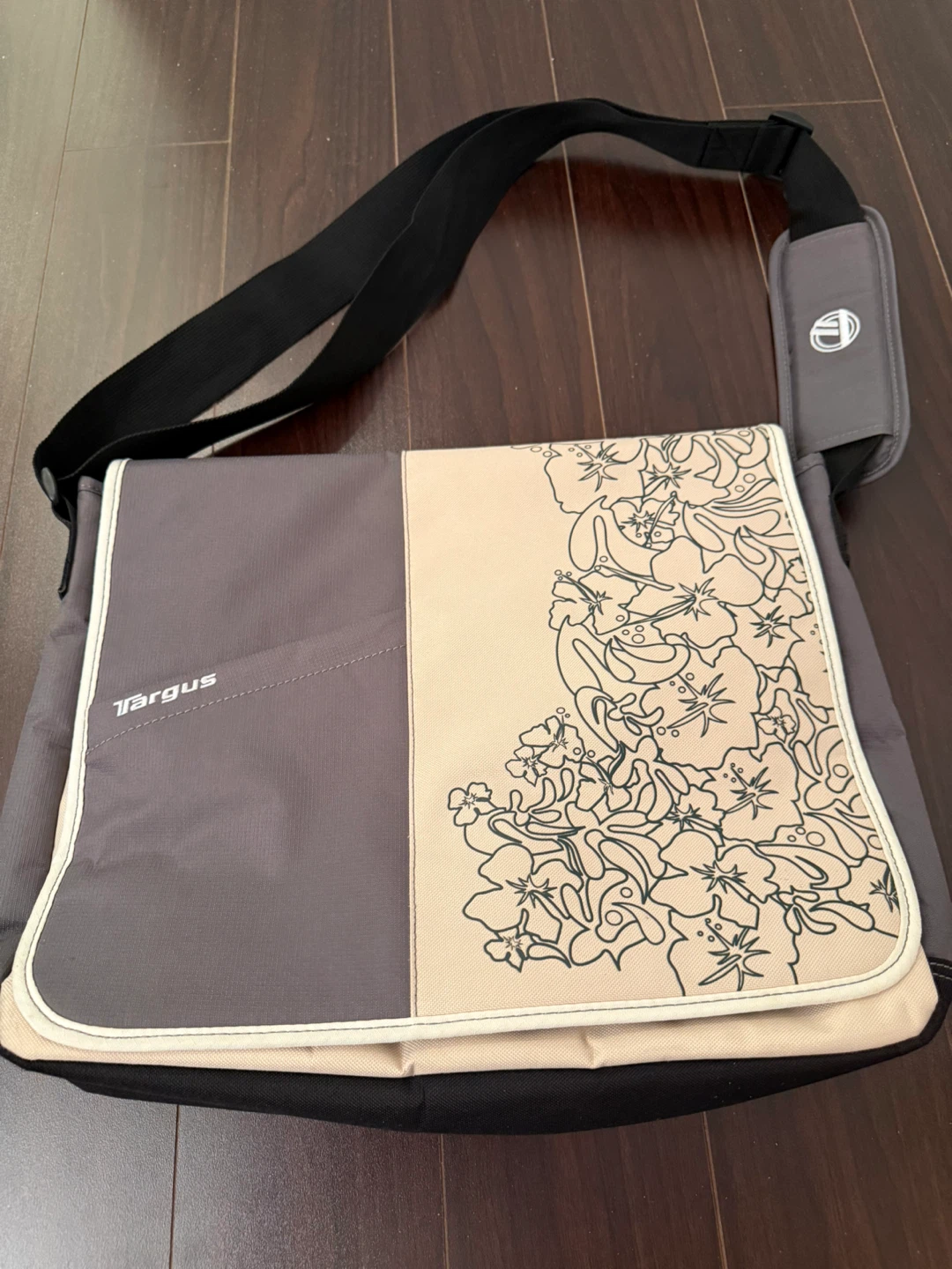 Targus Messenger Bag