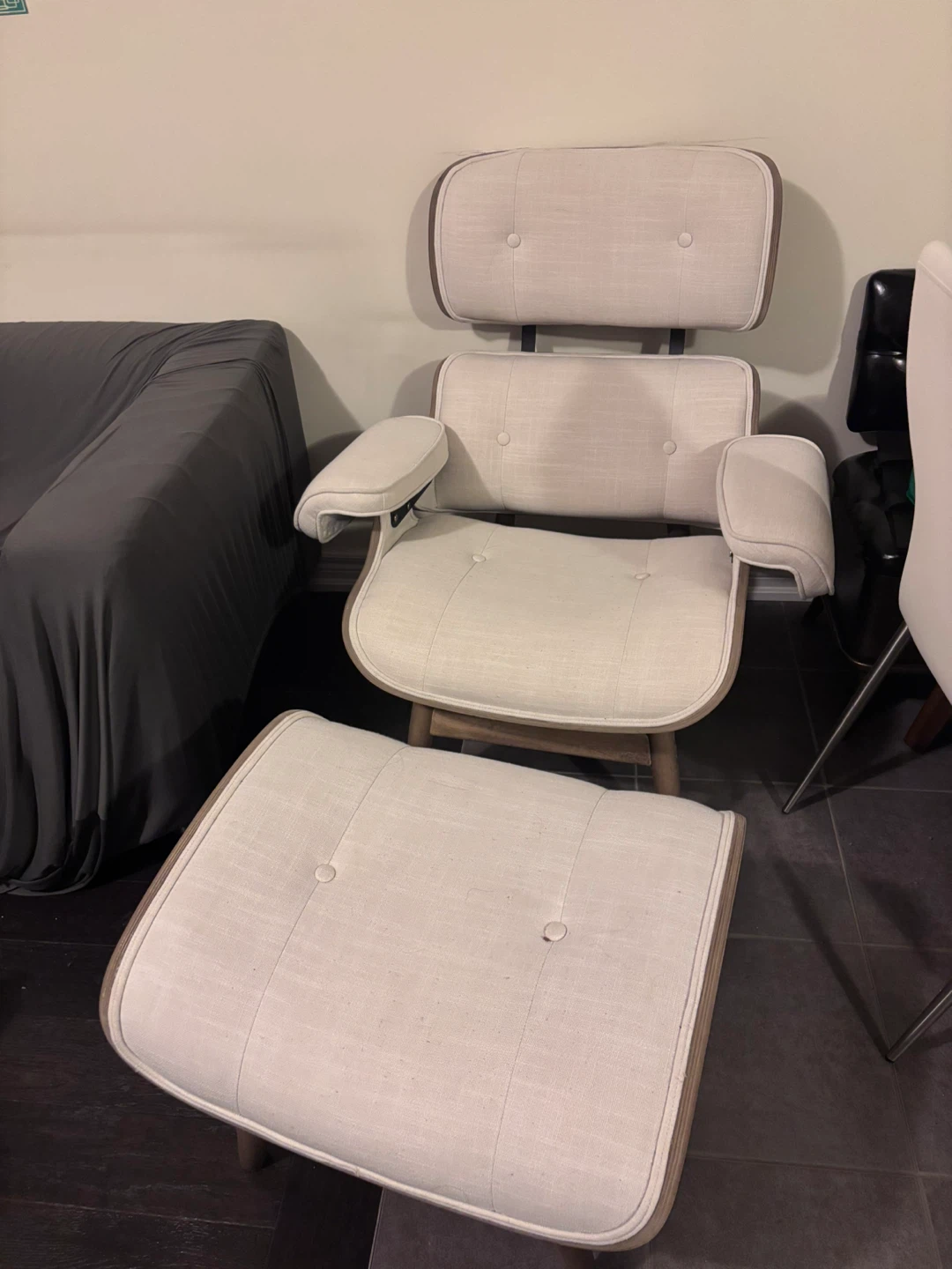 Cream Lounge Chair with Ottoman