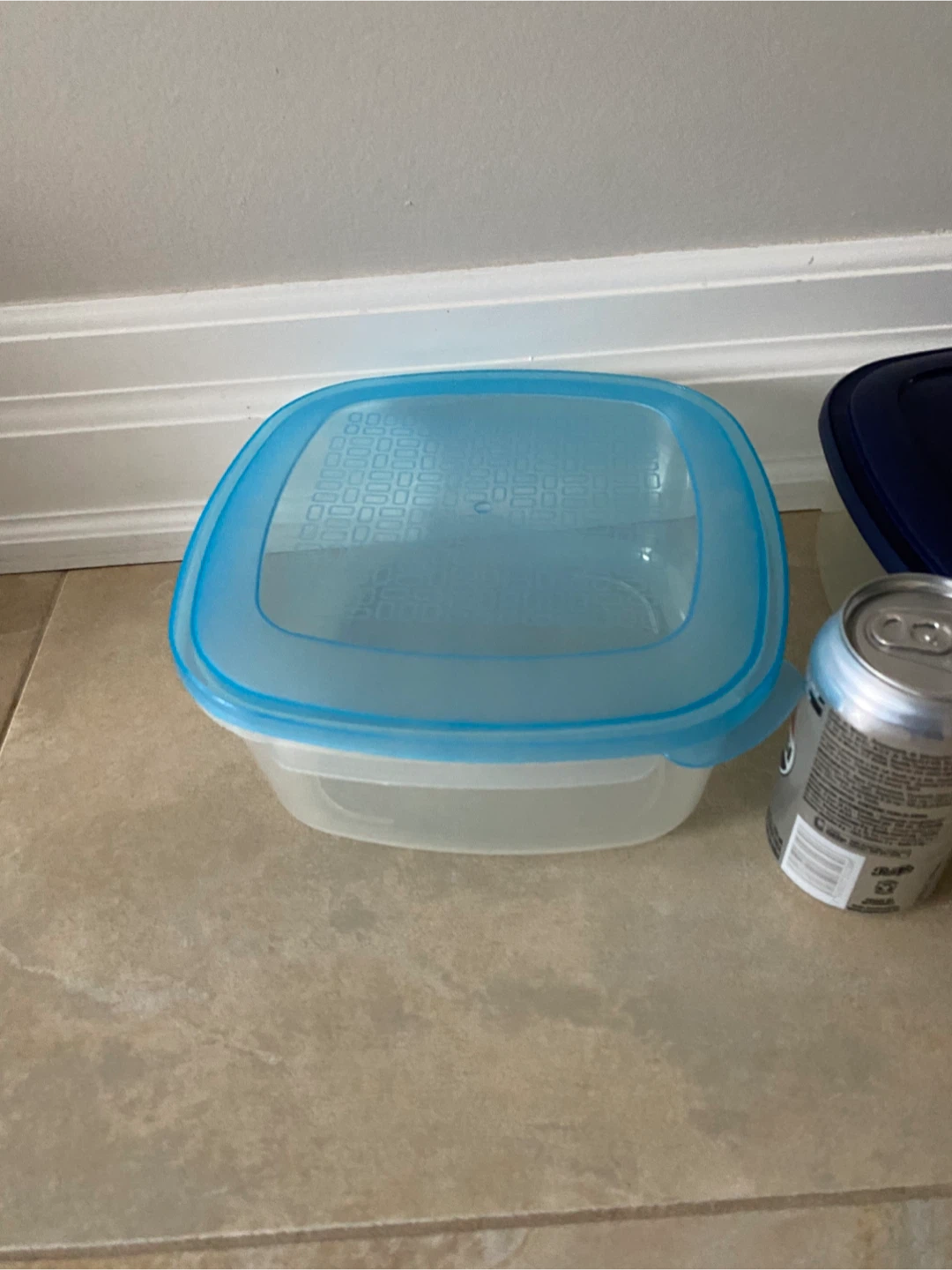 2 Food Storage Containers - photo 3