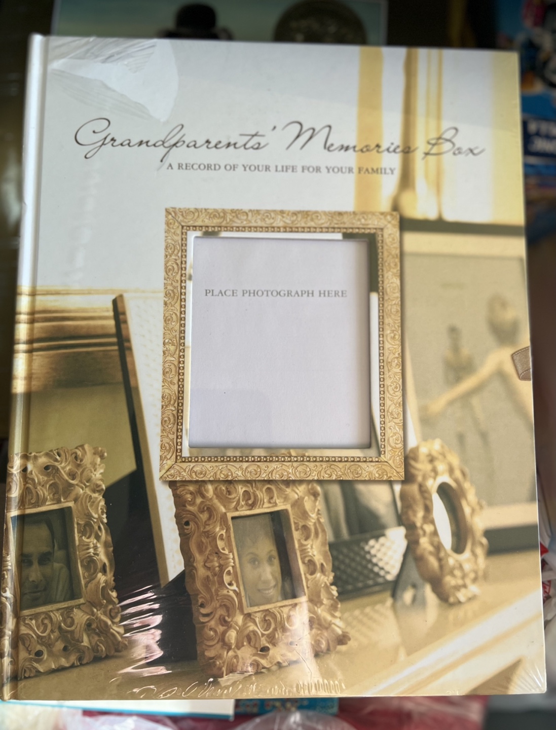 New-Grandparents' Memories Box