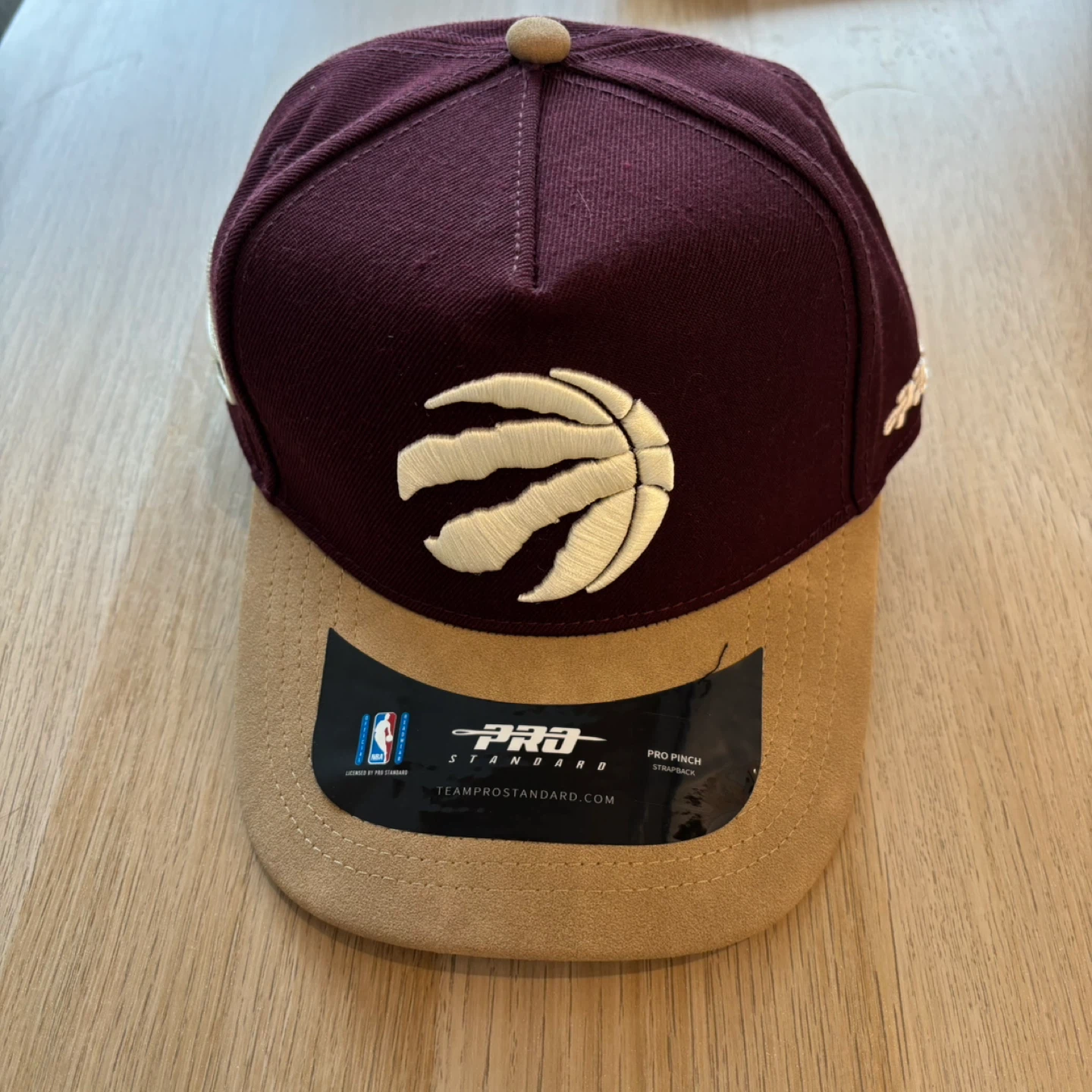 NEW Toronto Raptors Fitted Cap
