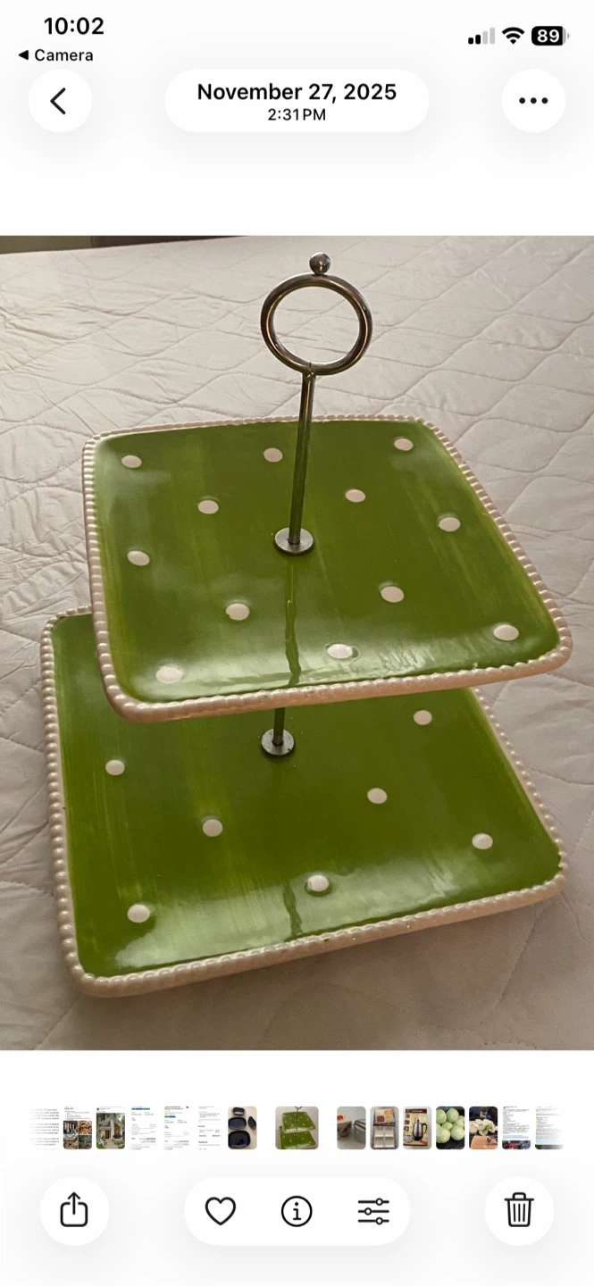 Green Polka Dot 2-Tier Serving Stand