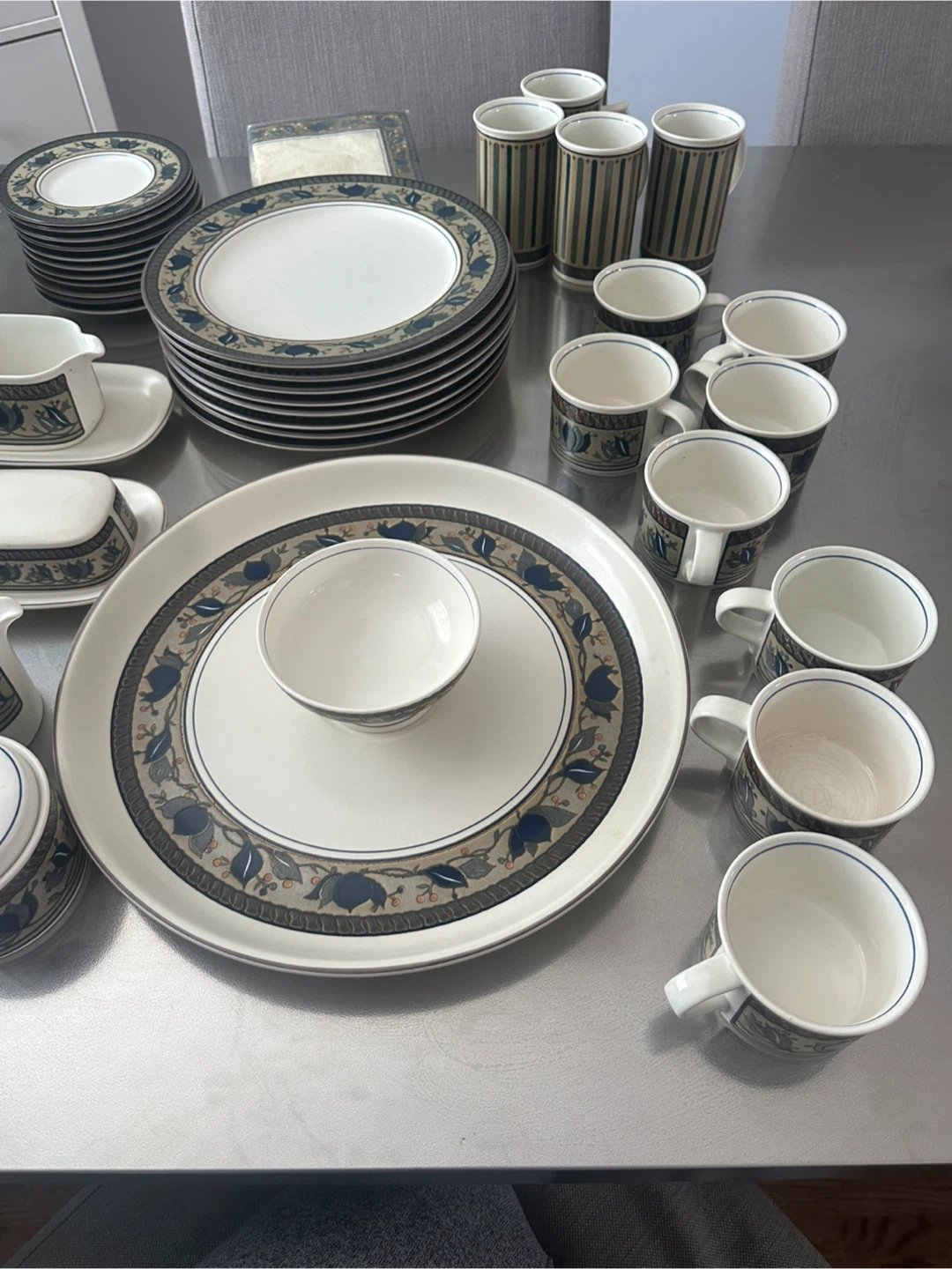 8 settings +accessories Mikasa Arabella  stoneware - photo 4