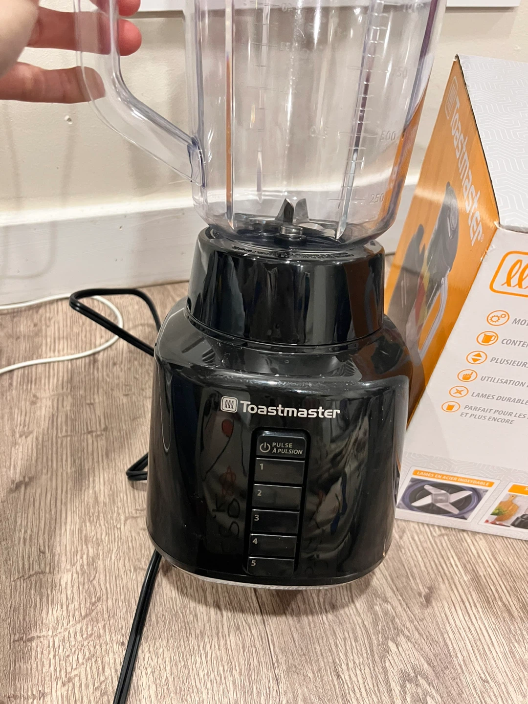 Toastmaster 450-Watt Blender - photo 2