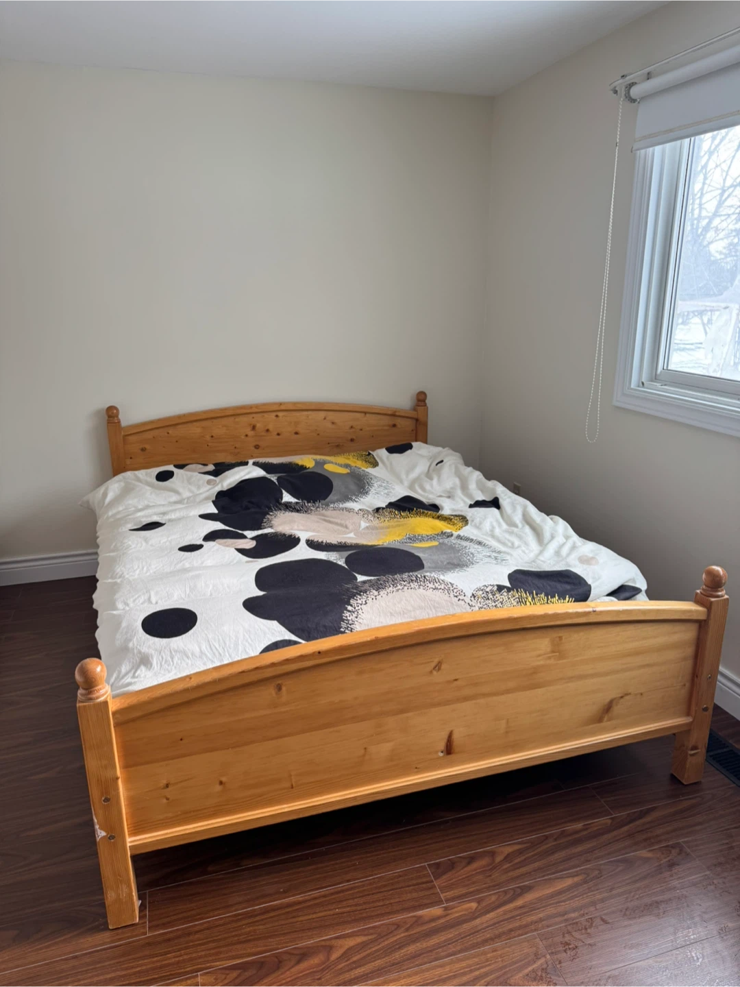Solid Wood Bed Frame_Queen size