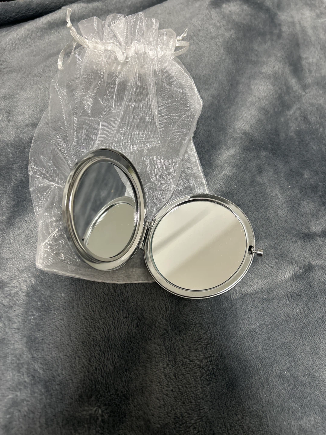 Compact Mirror with Pouch - photo 2