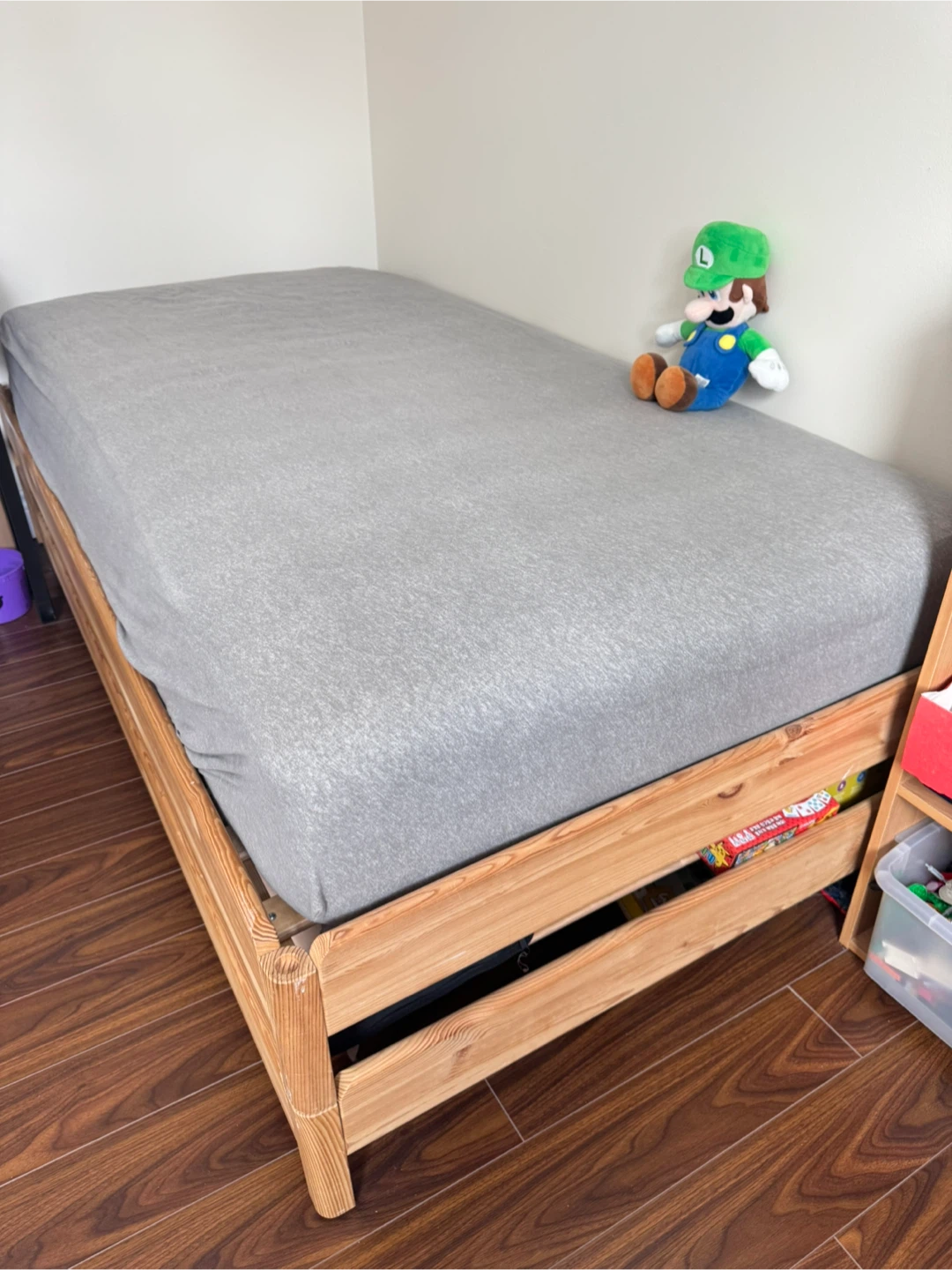 IKEA UTÅKER Stackable Twin Bed Frame - Pine - photo 5