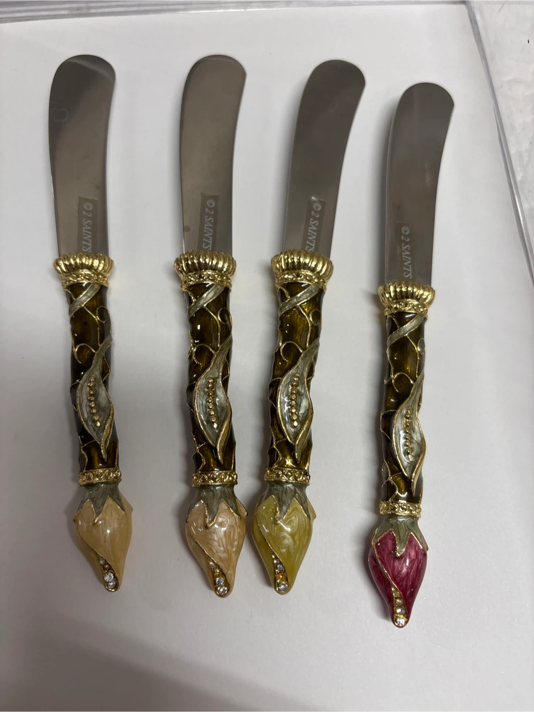 Set of 4 Ornate Butter Knives