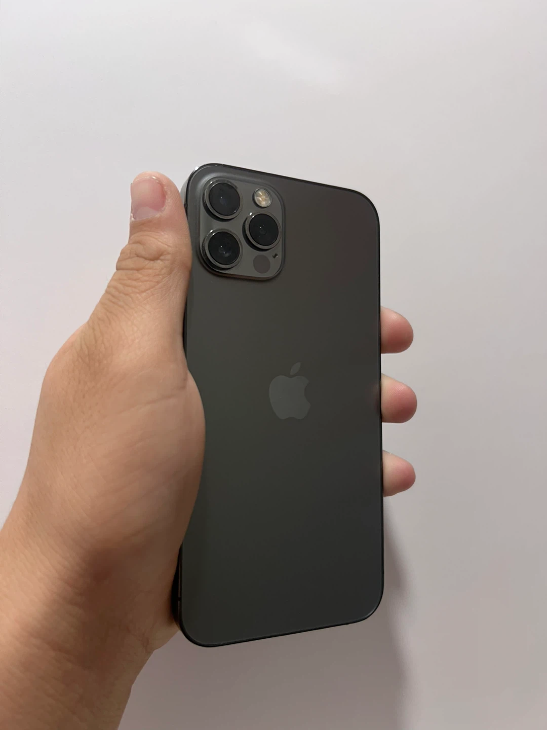 iPhone 12 PRO MAX - 256GB - (100%BH ) - *Priced to sell*
