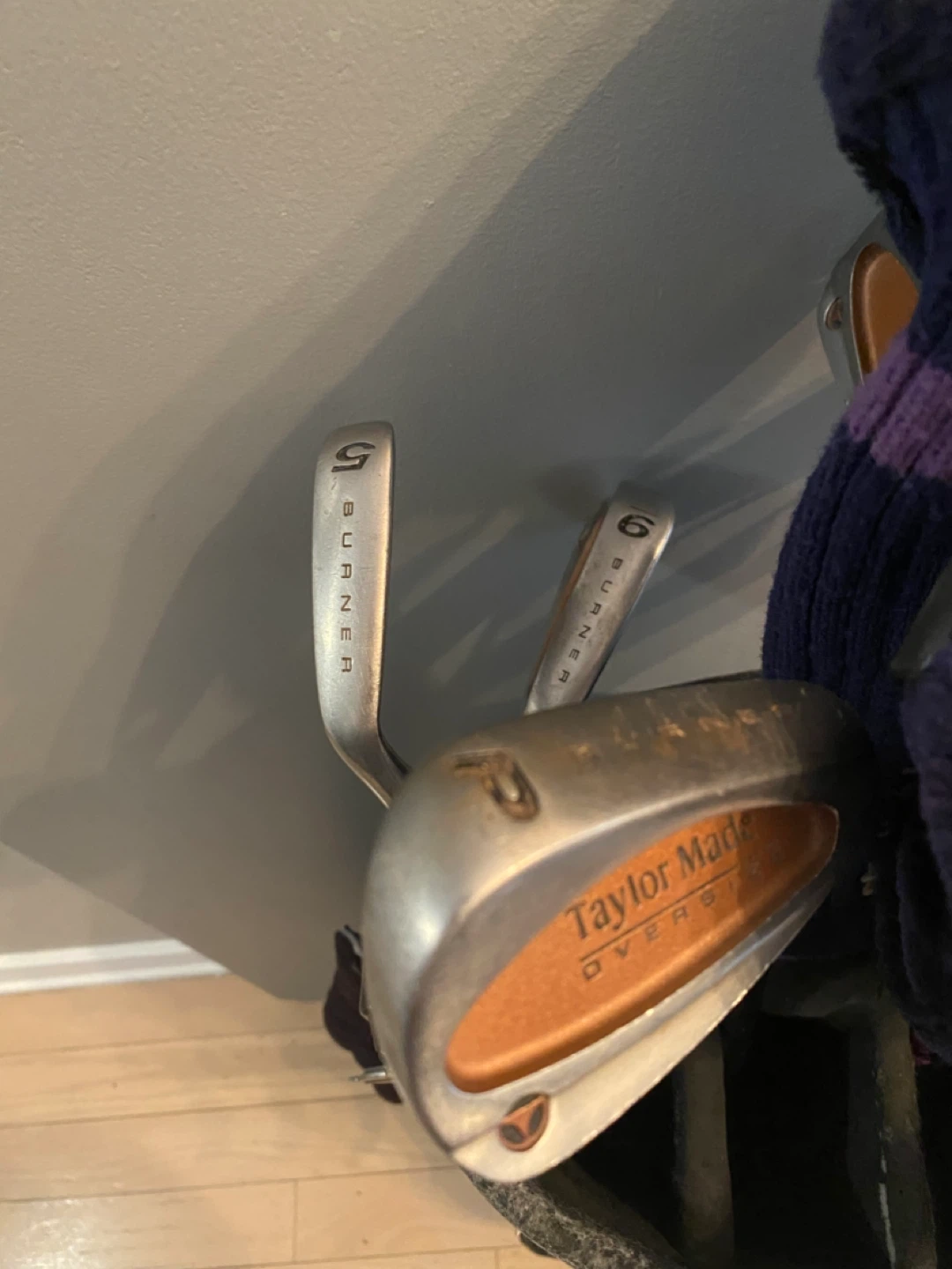 Taylor Made Golf Club Set with Bag - photo 5
