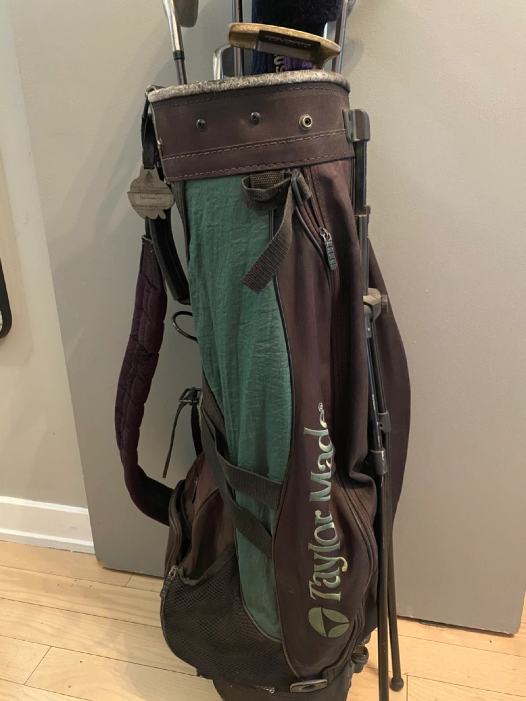 Taylor Made Golf Club Set with Bag - photo 3