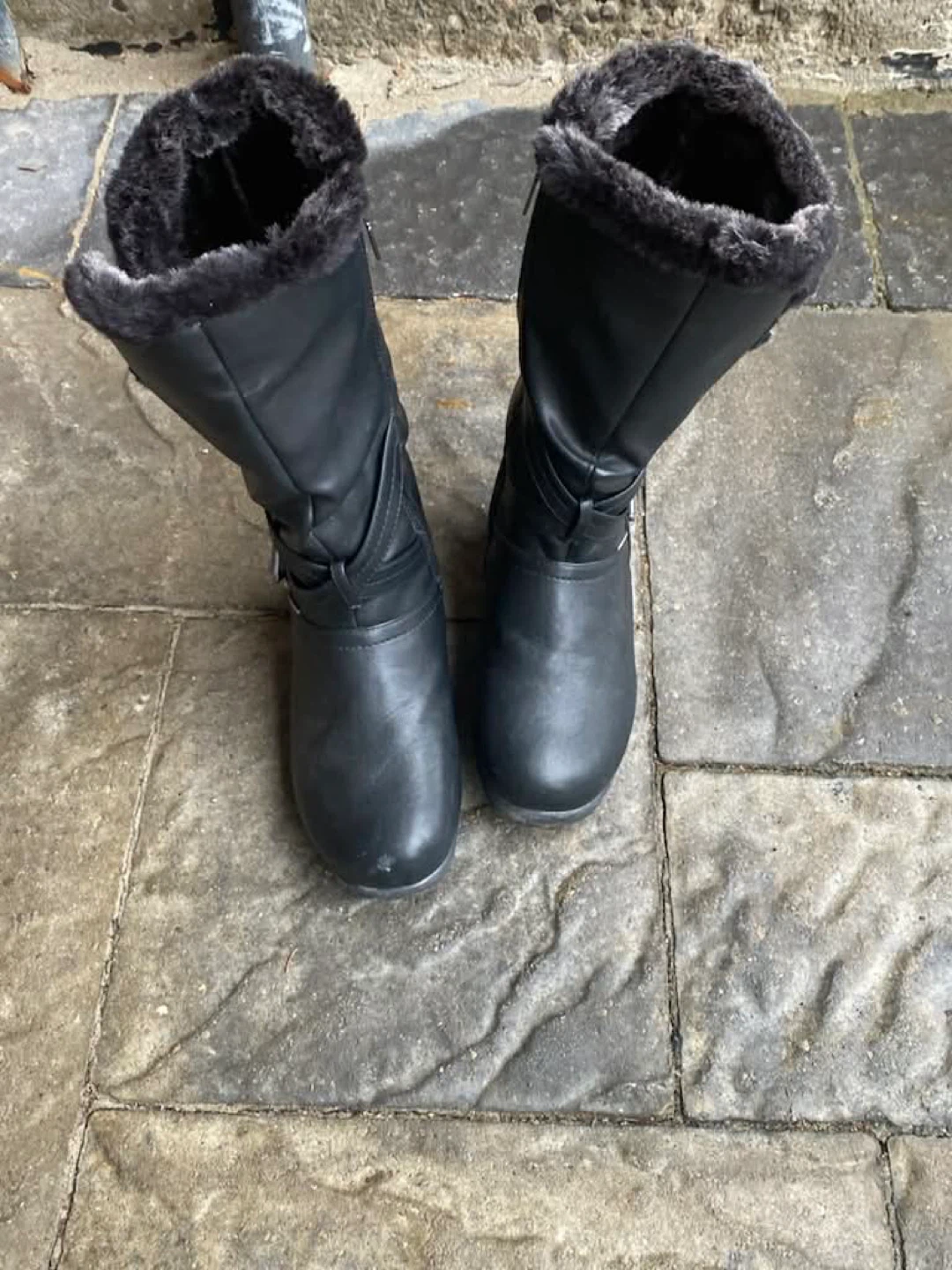 Comfy Moda Black Waterproof Thinsulate Winter Boots Size 6