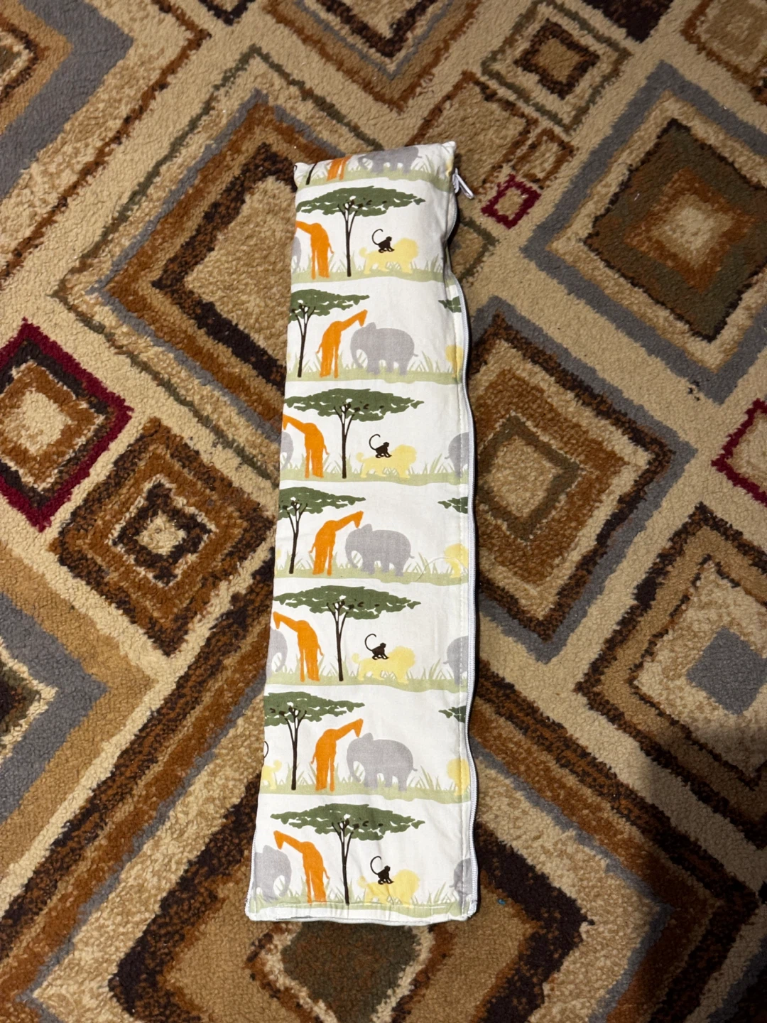 Crib post covers with reversible Safari Animal Print. - photo 2