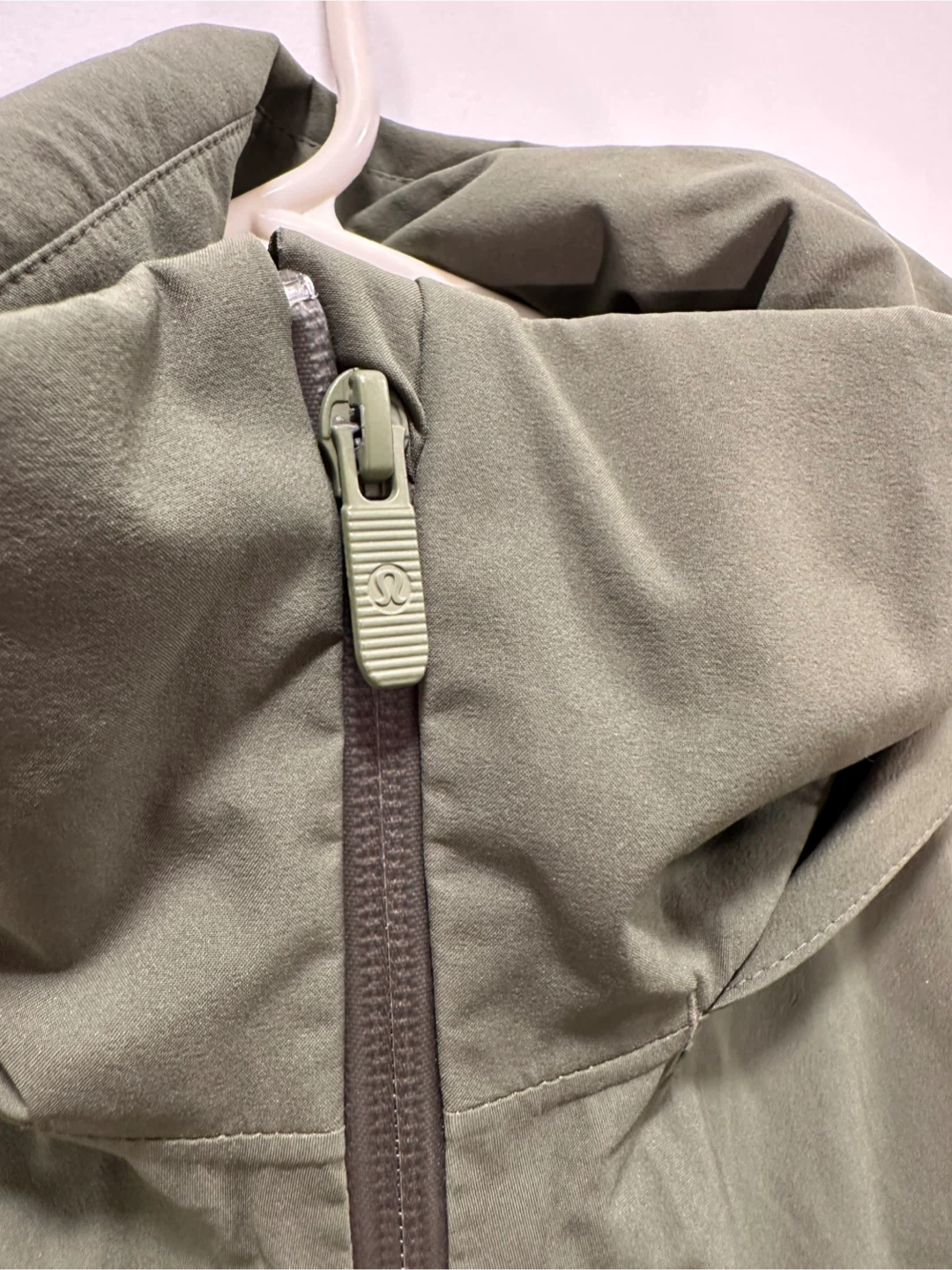 Lululemon Green Hooded Jacket Size 6 - photo 5