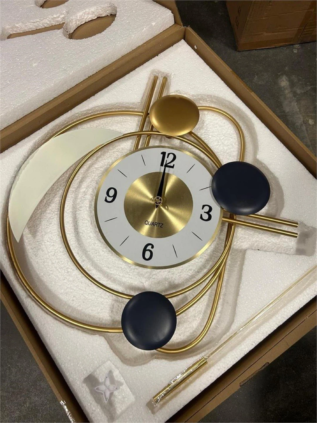 Modern Metal Wall Clock - photo 2