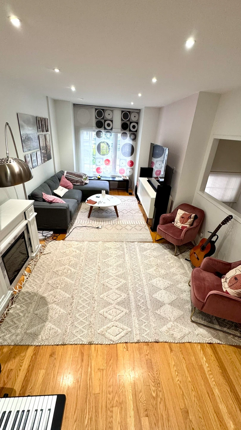 Structube LAMI Handwoven Wool Rug 6' x 9' - photo 2