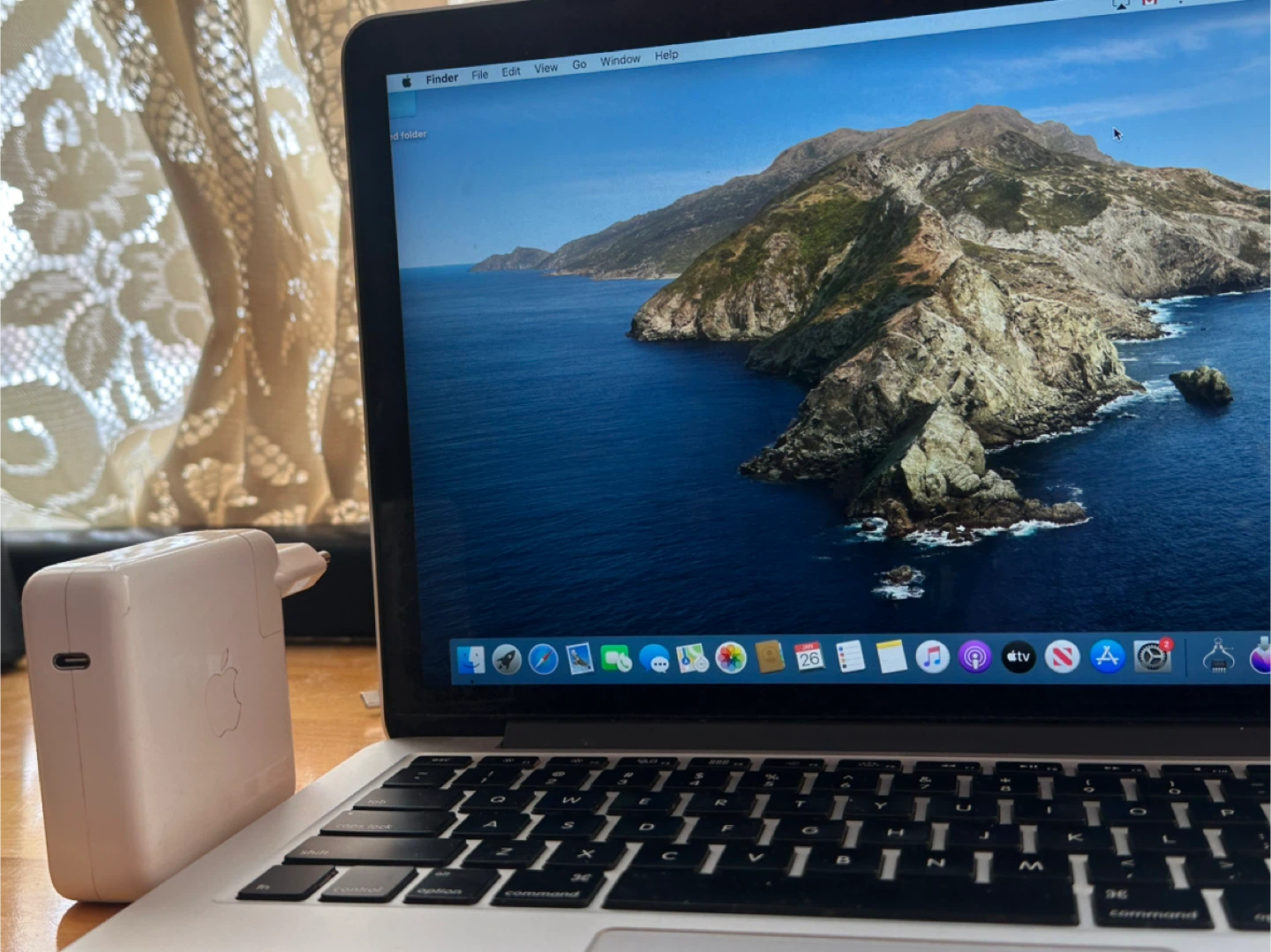 Apple MacBook Pro (Early 2015) Laptop