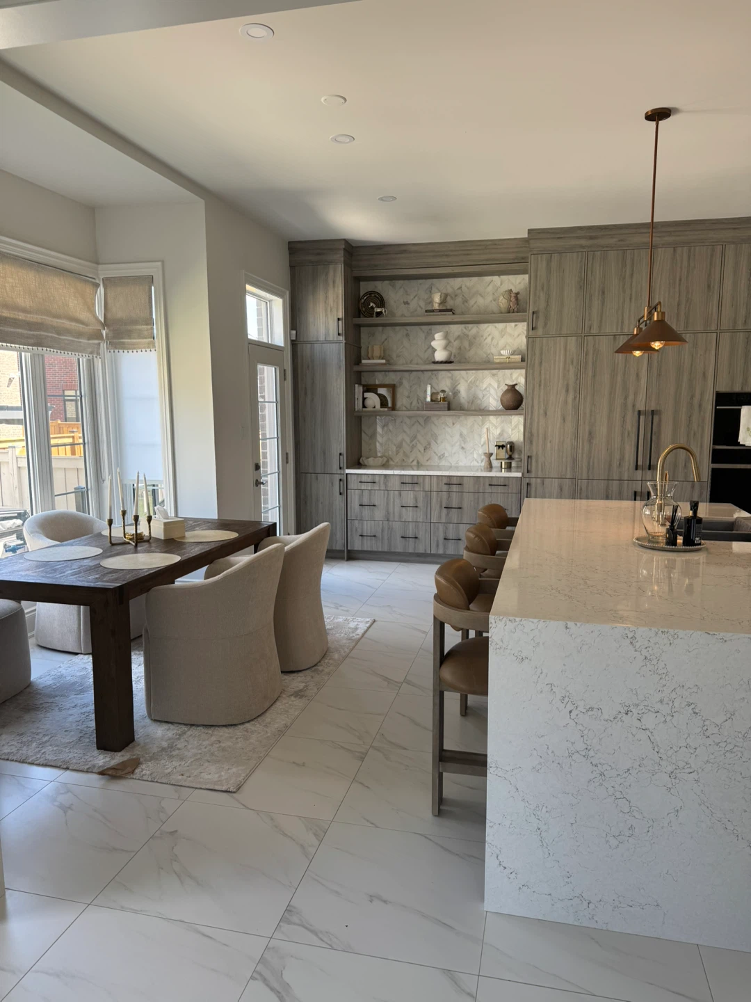 Bar stools and dining table with chairs - photo 2