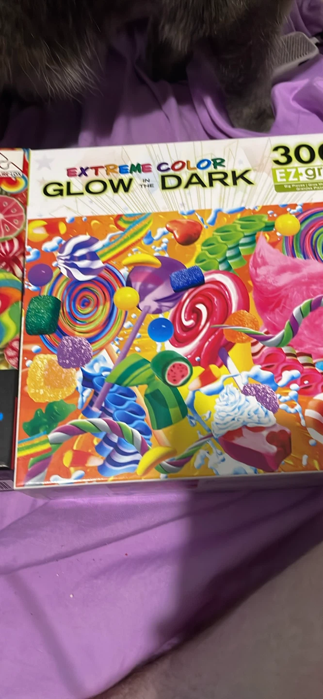 Master Pieces Extreme Color Glow In The Dark 300 Piece Puzzle - photo 3
