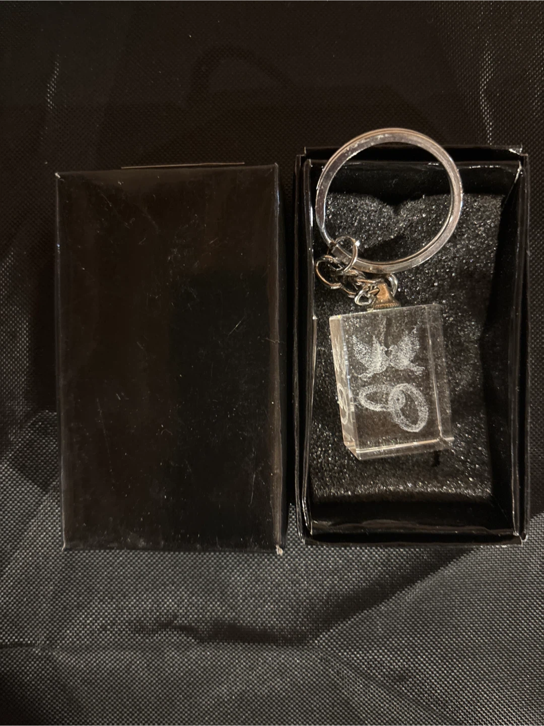 3D Glass Lazer Etched Keychain over 200 pieces - photo 2