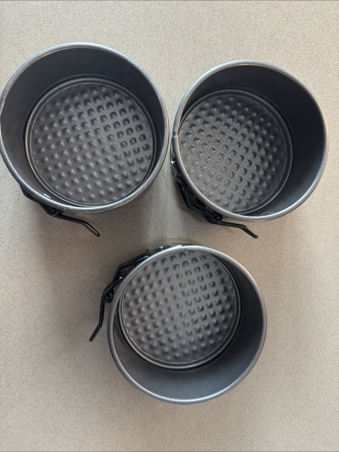 Set of 3 Round Springform Cake Pans