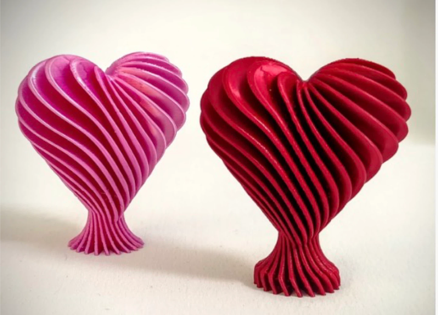 Heart-shaped decorative sculptures - photo 2