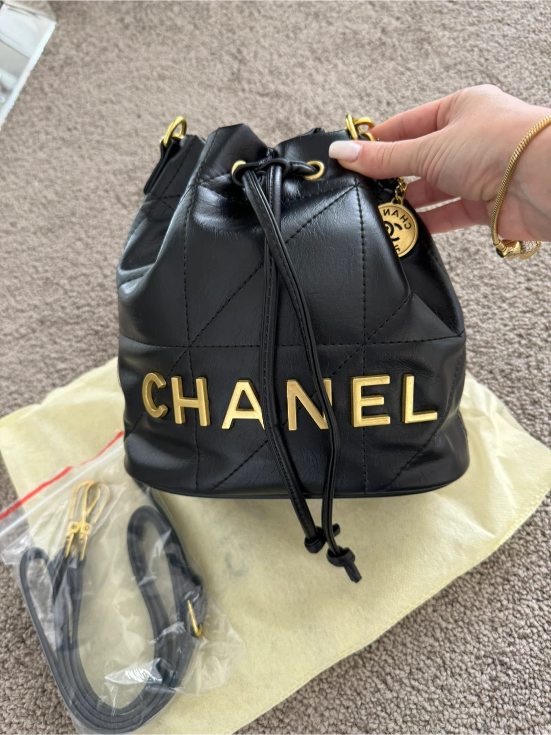 Cc Black Leather Bucket Bag - photo 2