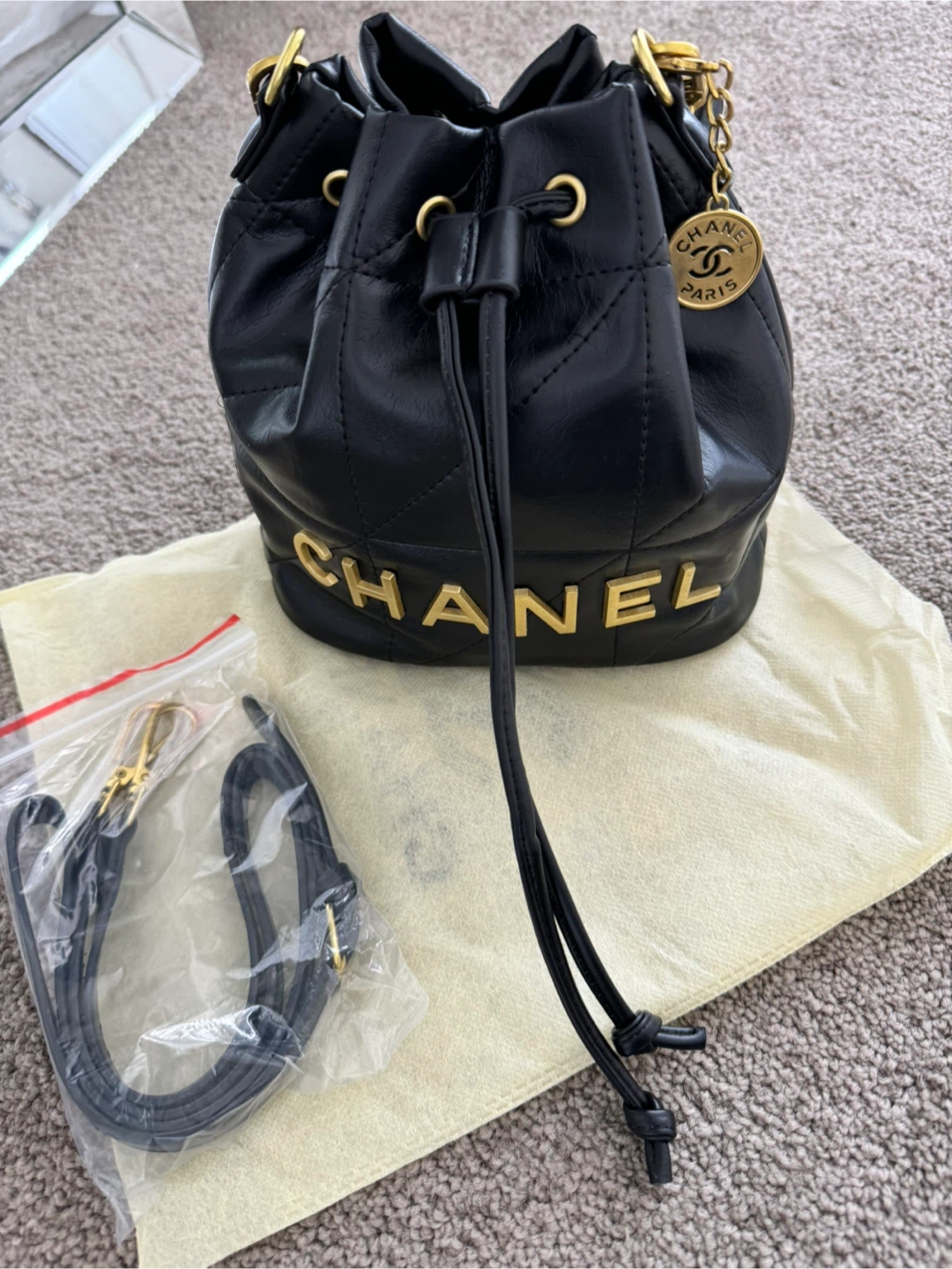 Cc Black Leather Bucket Bag - photo 3